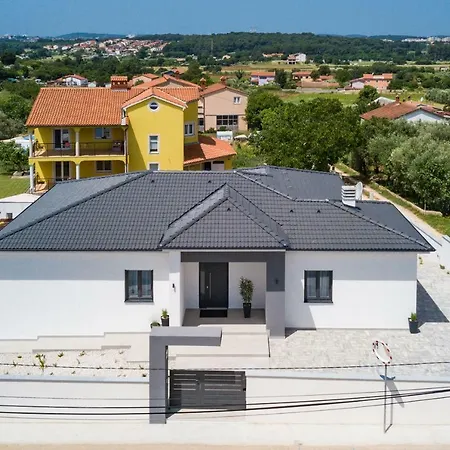 991 Muntić