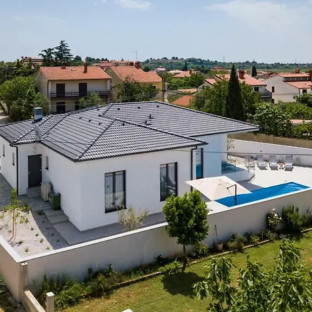 Villa 991 Muntić