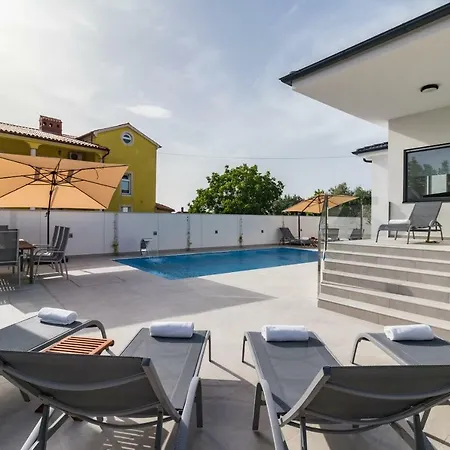 991 Villa