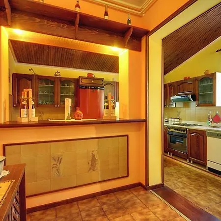 991 Villa